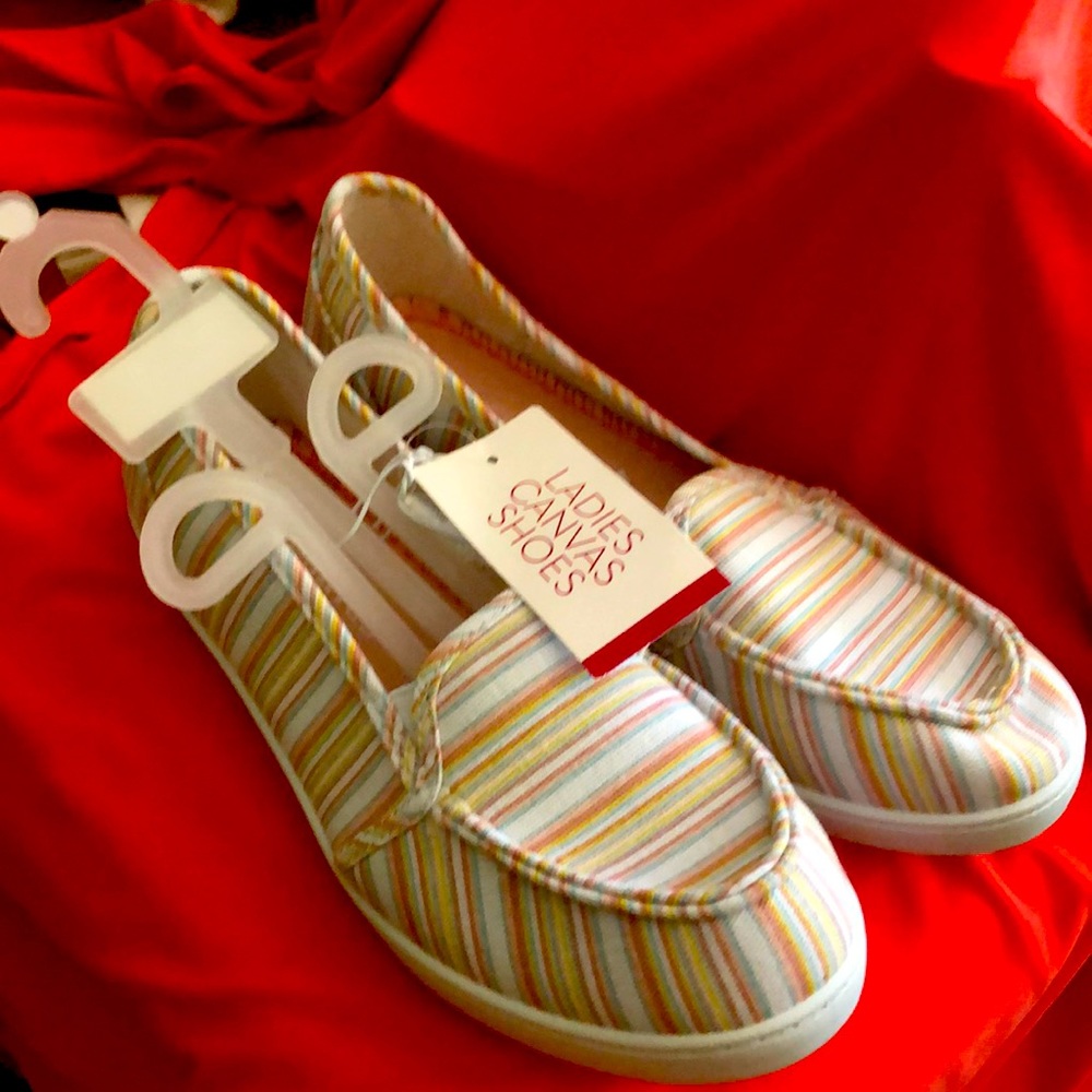 Ladies striped slip on.